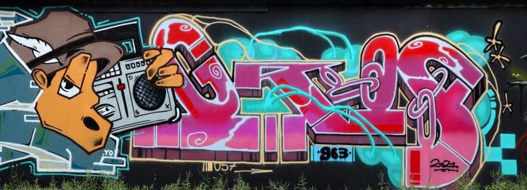 Kleurrijke graffiti muurschildering in Brooklyn, New York