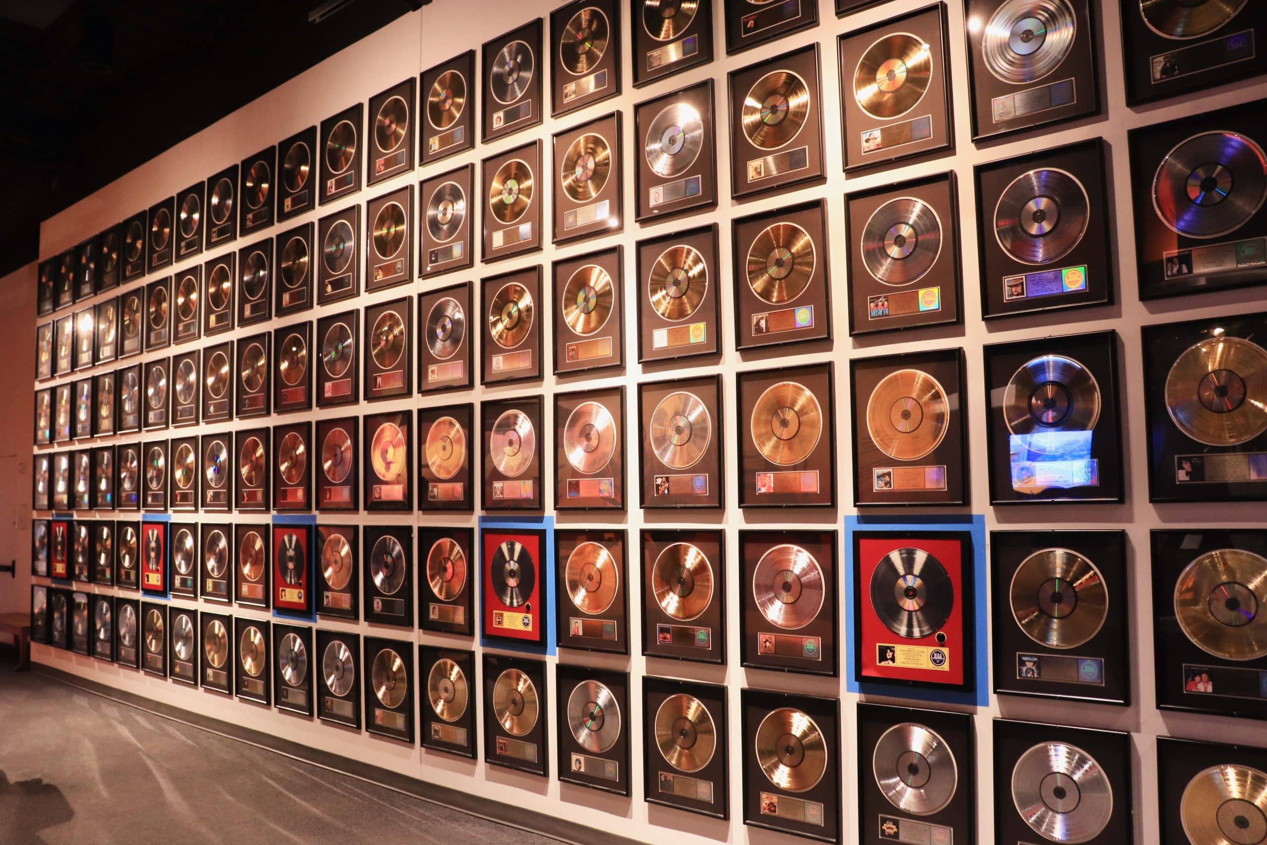 Gouden platenwand in Country Music Hall of Fame Museum in Nashville