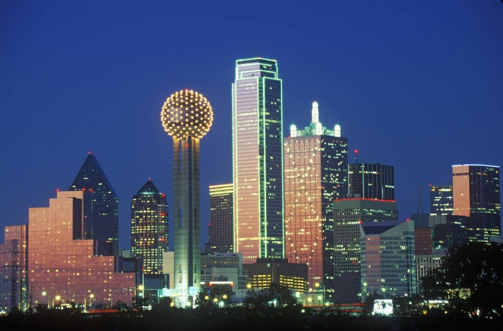 Skyline van Dallas Texas bij nacht