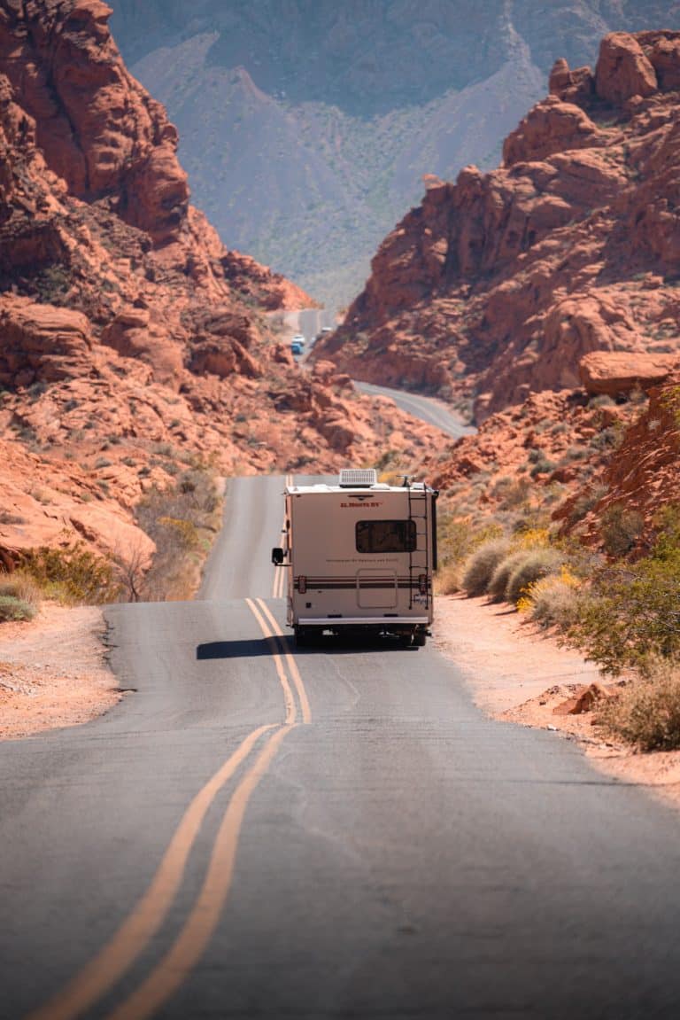 El Monte C-Medium op weg door Valley of Fire Nevada
