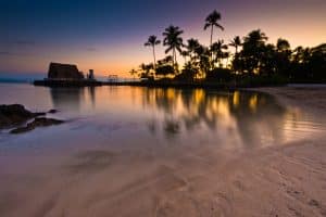 Puuhonua o Honaunau kust op Big Island Hawaii