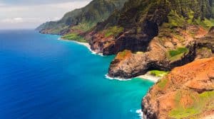 Na Pali Coast kliffen langs de kust van Kauai, Hawaii