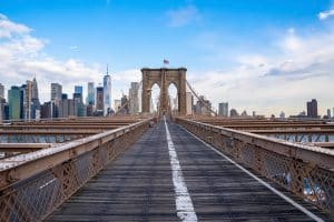 Brooklyn Bridge New York City met zicht op skyline