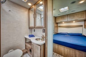 Badkamer en slaapkamer in Road Bear C29-31