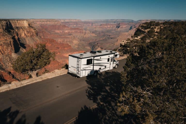 Road Bear C29-31 camper bij canyon