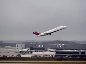 Delta vliegtuig bij Atlanta Airport