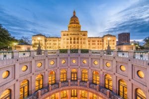 Texas State Capitol in Austin bij avond