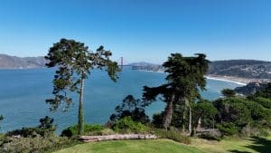 Golden Gate Bridge gezien vanuit Golden Gate Park San Francisco