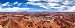 Panoramisch uitzicht op canyon en rivier bij Dead Horse Point in Utah