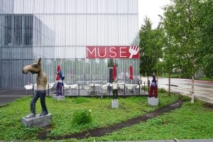 Beelden bij museum Anchorage Alaska