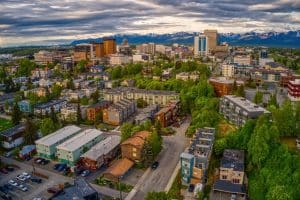 Luchtfoto Anchorage met bergen Alaska
