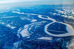 Rivierdelta bij Nome Alaska vanuit lucht