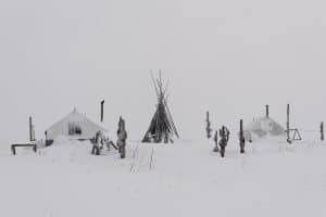 Sneeuwkamp in Nome Alaska met tenten