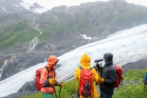 Seward Alaska wandelaars bij gletsjer en bergen