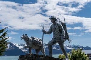 Seward Alaska standbeeld van goudzoeker en hond