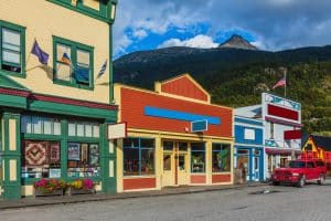 Gekleurde gebouwen in Skagway Alaska