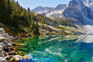 Bergmeer met reflectie Sequoia National Park