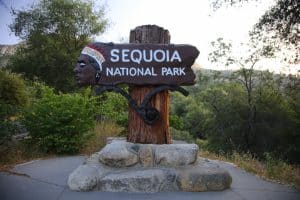 Welkomstbord Sequoia National Park ingang
