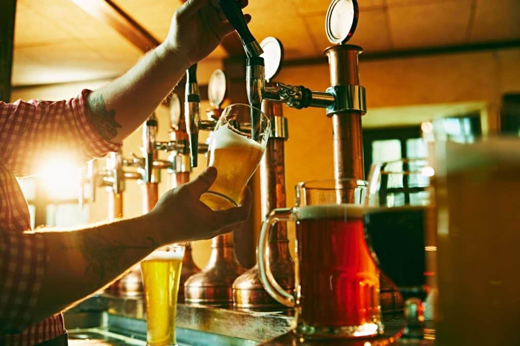 bier tappen bar talkeetna alaska
