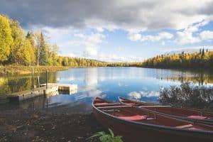 meer met kano herfst talkeetna alaska