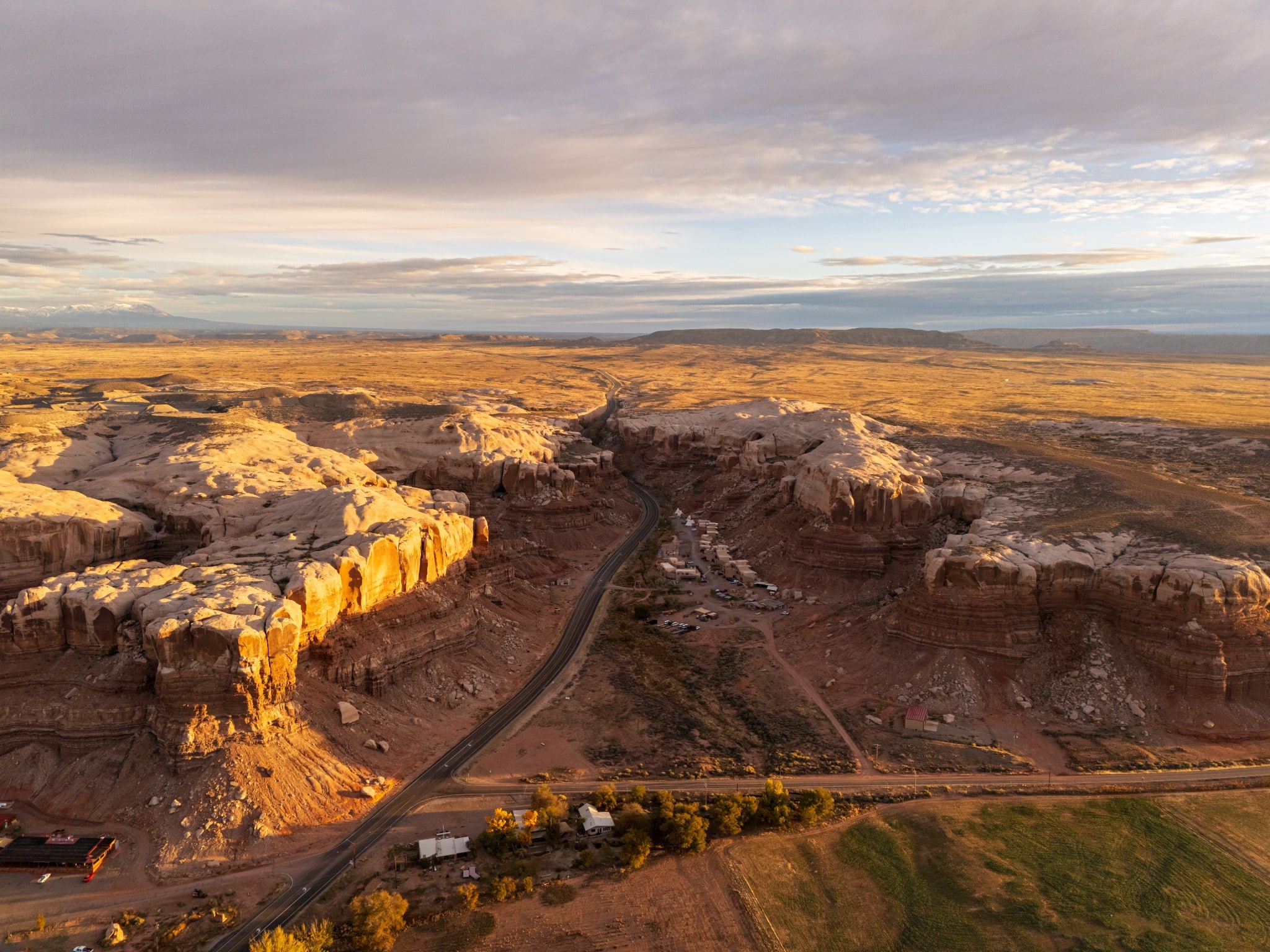 Luchtfoto van rotslandschap bij Bluff Utah