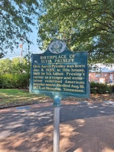 Historisch bord Birthplace of Elvis Presley in Tupelo